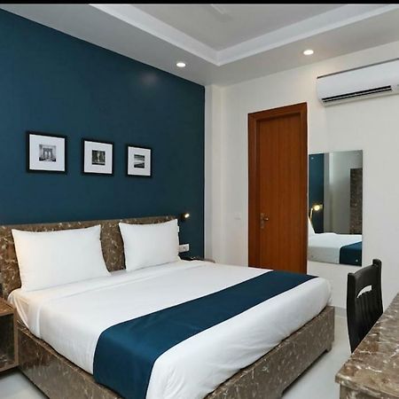 Hotel Galaxy Inn Gurgáon Kültér fotó