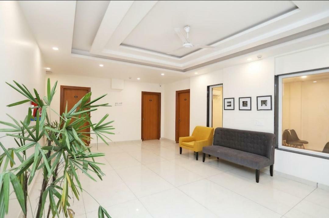 Hotel Galaxy Inn Gurgáon Kültér fotó