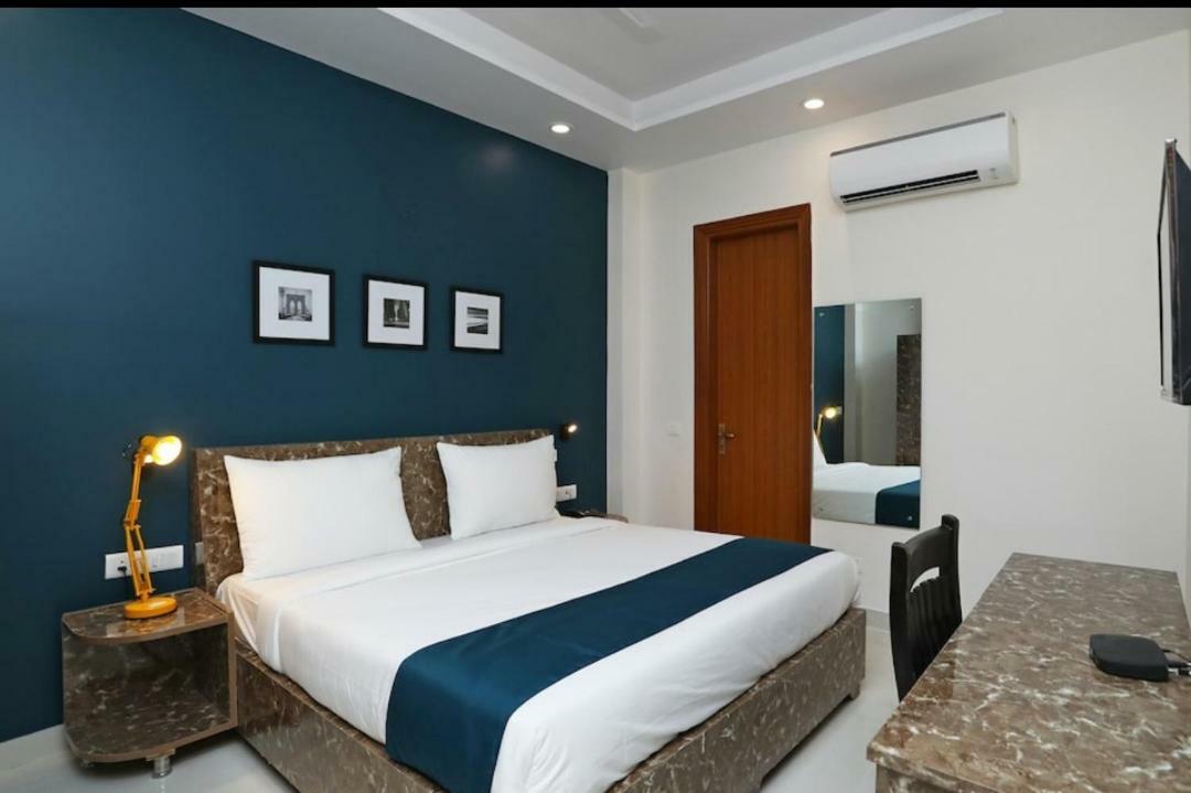 Hotel Galaxy Inn Gurgáon Kültér fotó